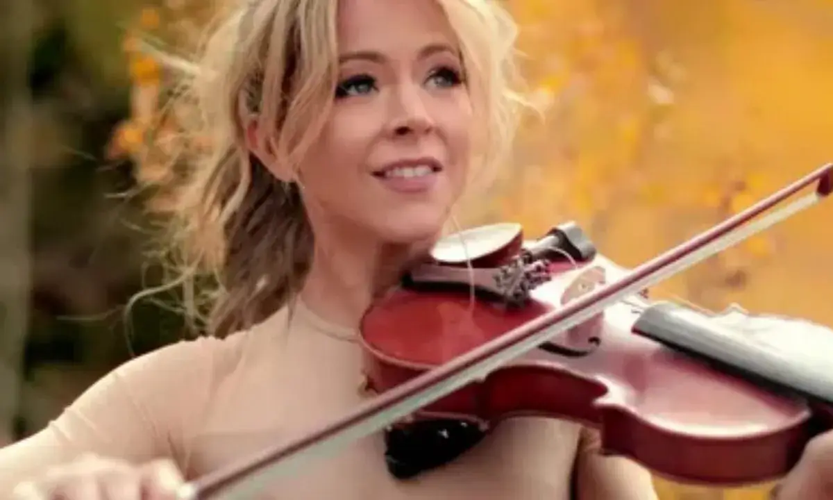 Lindsey Stirling Husband, Past Affairs, Net Worth, Boyfriend, and Bio