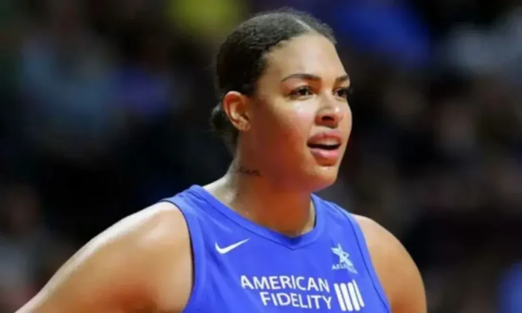 biography of Liz Cambage 