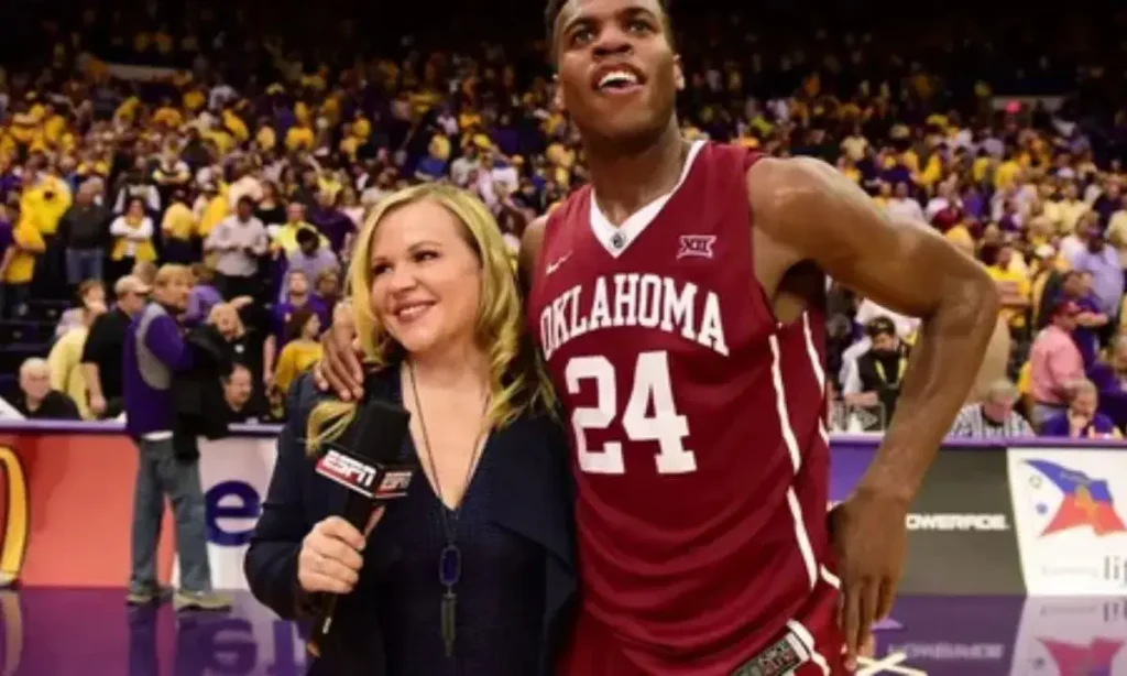 Who is Holly Rowe’s Husband?